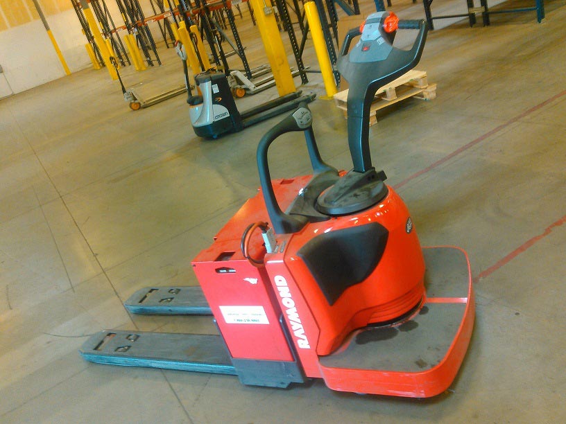Raymond 8410 Pallet Jack PreOwned ZAR Corp