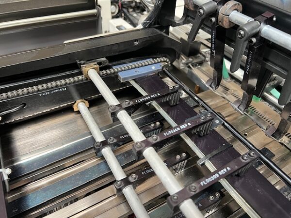 Refurbished 2014 Pitney Bowes DI2000 Inserting System (aka BlueCrest Rival) - 2 Station Chassis, 10x13 Front Table, Turnover Module - Image 11