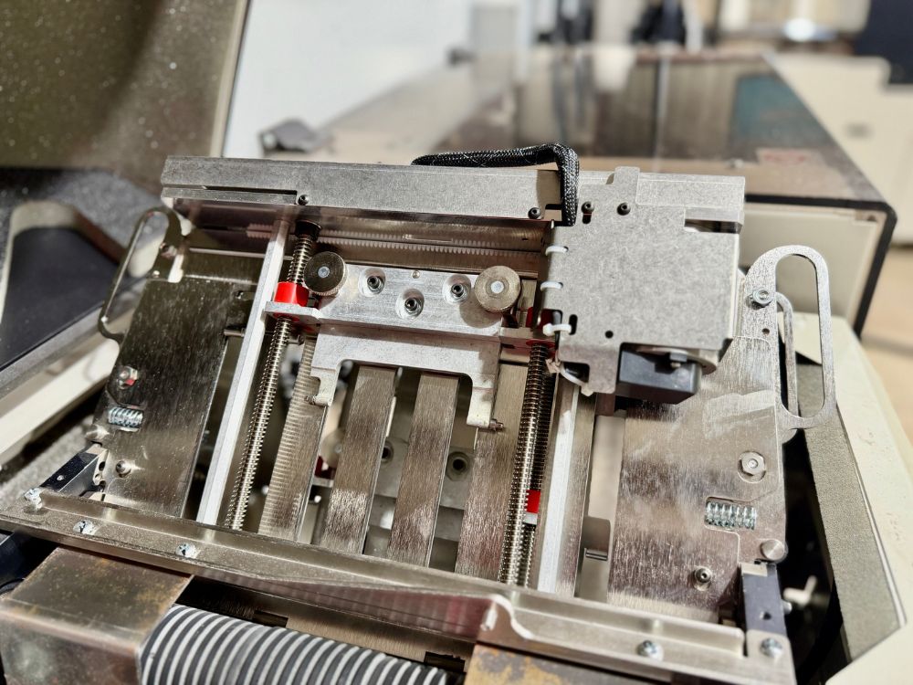 Refurbished BlueCrest MSE Mailing Inserter with Cognex Camera and Automatic Buckle Chutes - Image 2